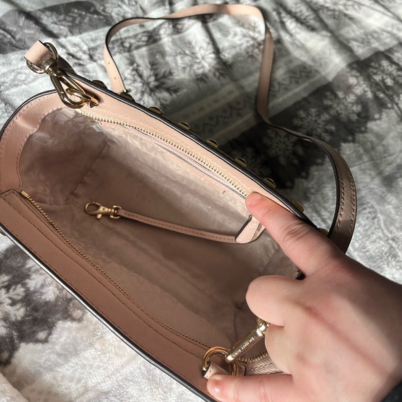 Michael Kors Cross Body - Picture 2 of 4